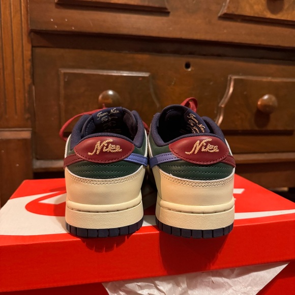 Nike Dunks - Picture 5 of 8